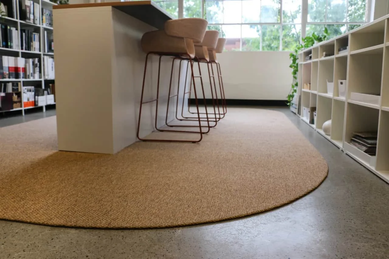 Comparativa de lana Creatuft y sisal Tasibel en ambiente interior